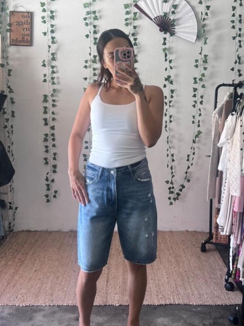 Vervet 100% cotton light wash jorts size 28